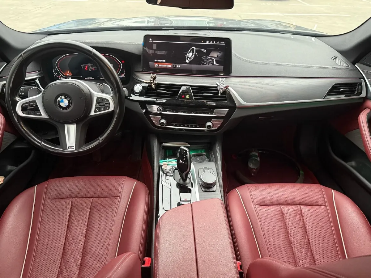 2022 BMW 5 Series 2.0T 252HP L4 8AT,autocango,china used car exporter,china ev exporter,chinese used car exporter,chinese used ev exporter