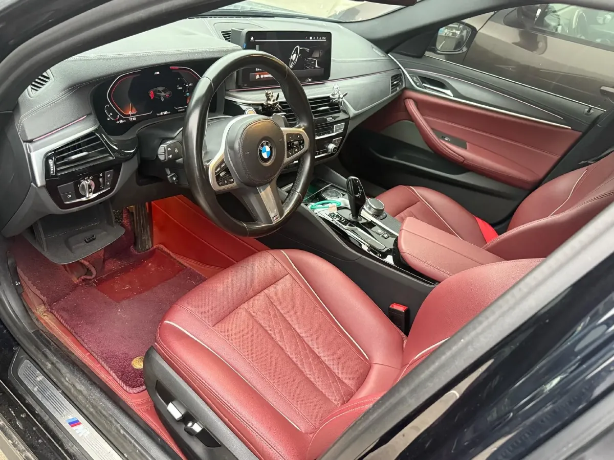 2022 BMW 5 Series 2.0T 252HP L4 8AT,autocango,china used car exporter,china ev exporter,chinese used car exporter,chinese used ev exporter