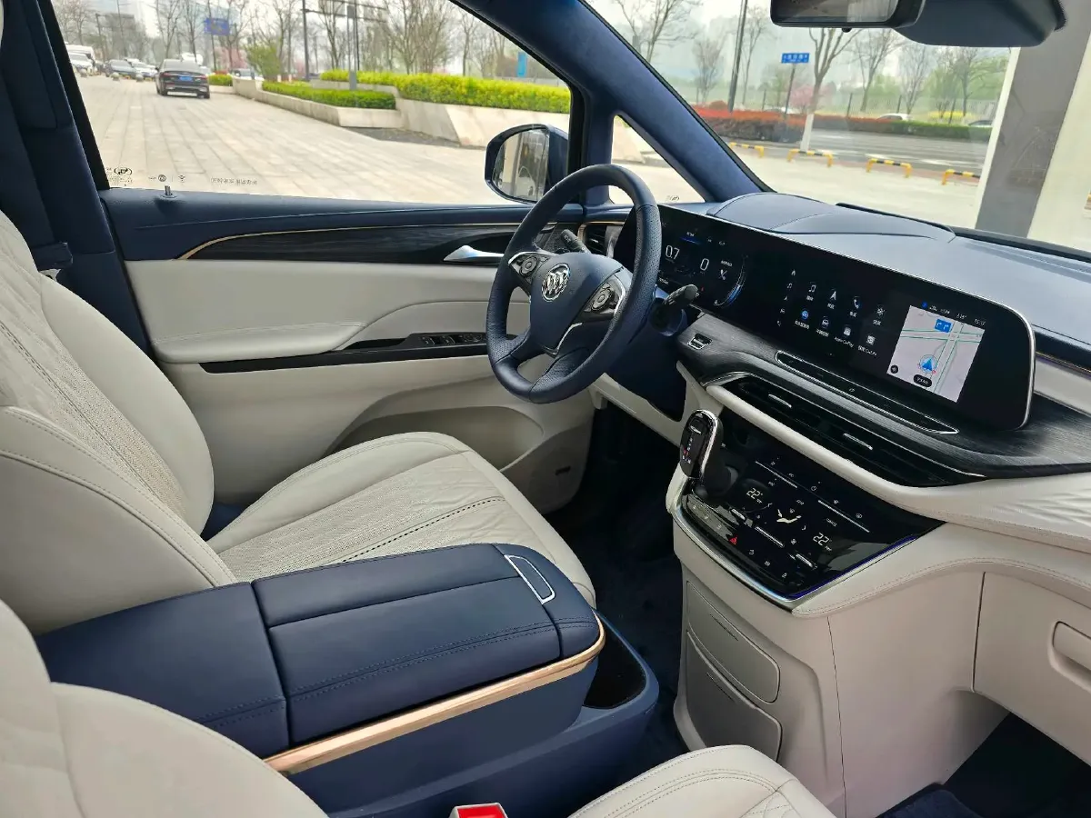 2022 Buick GL8 2.0T 237HP L4 9AT,autocango,china used car exporter,china ev exporter,chinese used car exporter,chinese used ev exporter