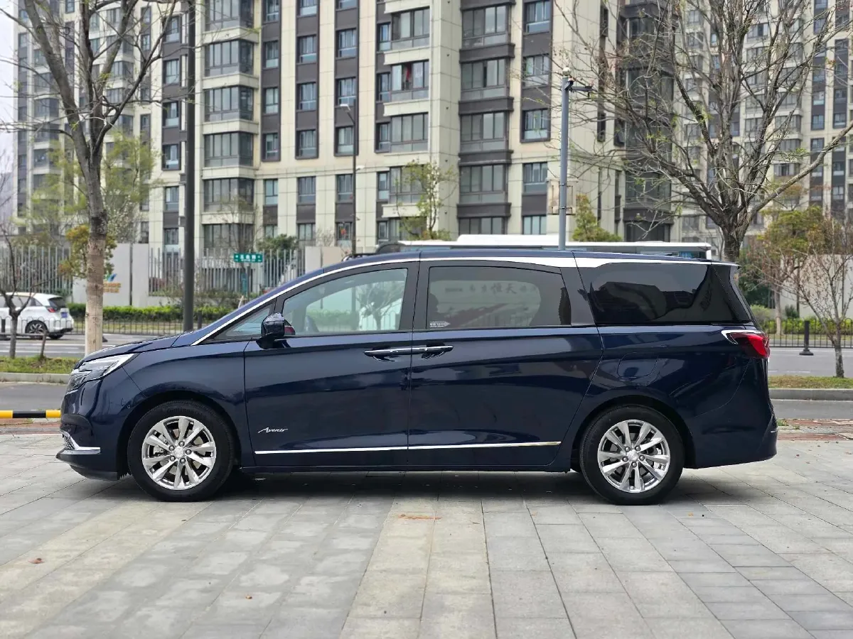 2022 Buick GL8 2.0T 237HP L4 9AT,autocango,china used car exporter,china ev exporter,chinese used car exporter,chinese used ev exporter