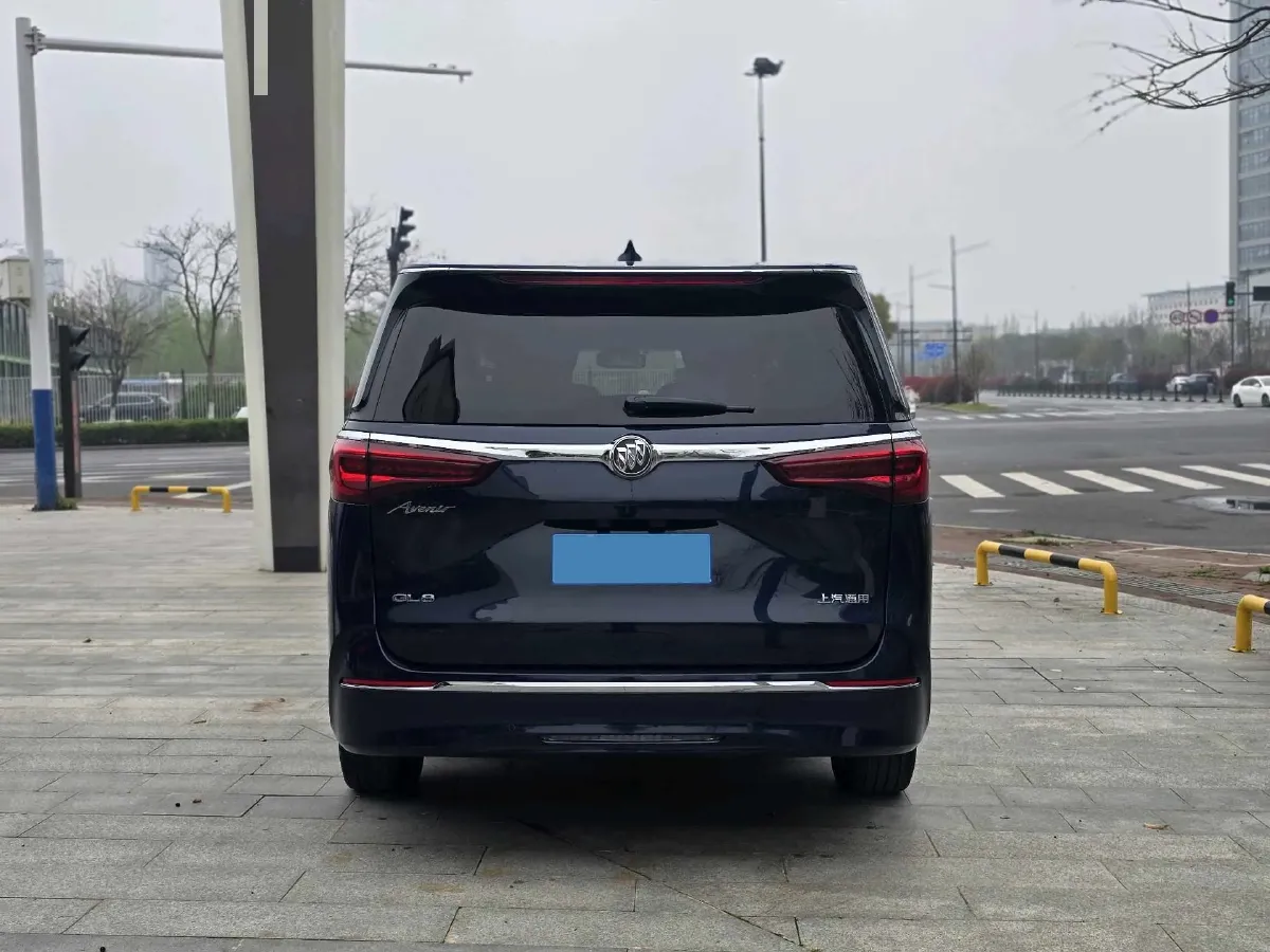 2022 Buick GL8 2.0T 237HP L4 9AT,autocango,china used car exporter,china ev exporter,chinese used car exporter,chinese used ev exporter