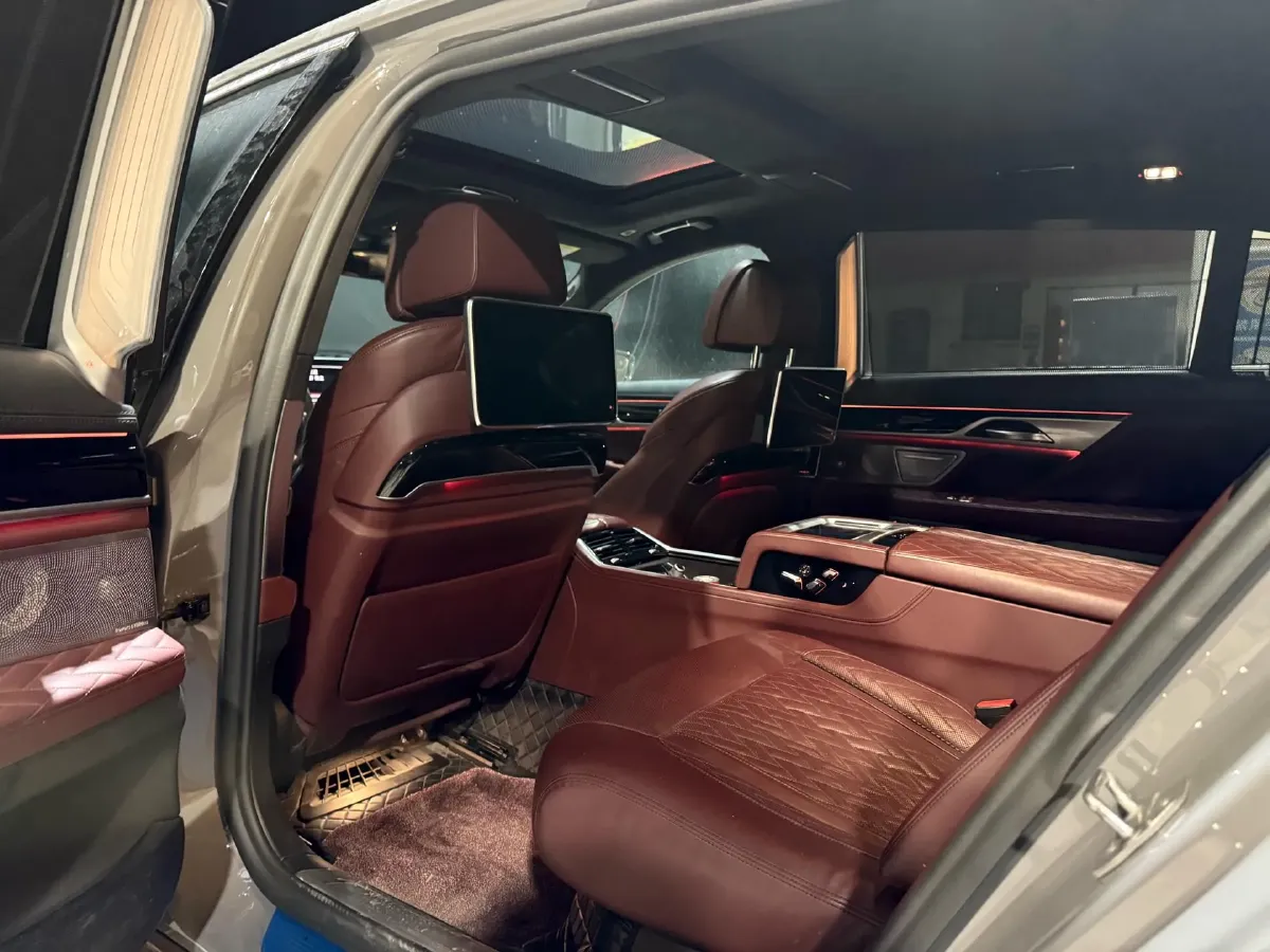 2019 BMW 7 Series 3.0T 340HP L6 8AT,autocango,china used car exporter,china ev exporter,chinese used car exporter,chinese used ev exporter