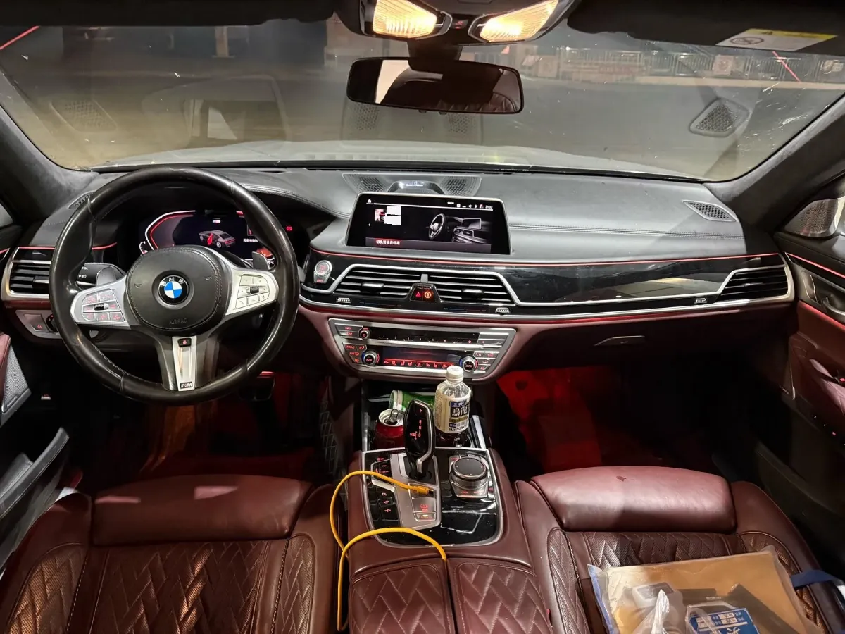 2019 BMW 7 Series 3.0T 340HP L6 8AT,autocango,china used car exporter,china ev exporter,chinese used car exporter,chinese used ev exporter