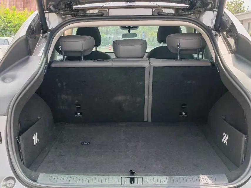 2023 IM LS6 BEV 71KWH,autocango,china used car exporter,china ev exporter,chinese used car exporter,chinese used ev exporter