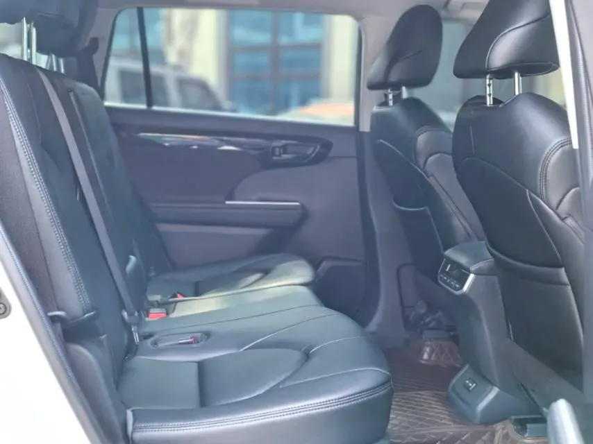 2023 Toyota Highlander 2.5L 189HP L4 E-CVT Hybrid,autocango,china used car exporter,china ev exporter,chinese used car exporter,chinese used ev exporter