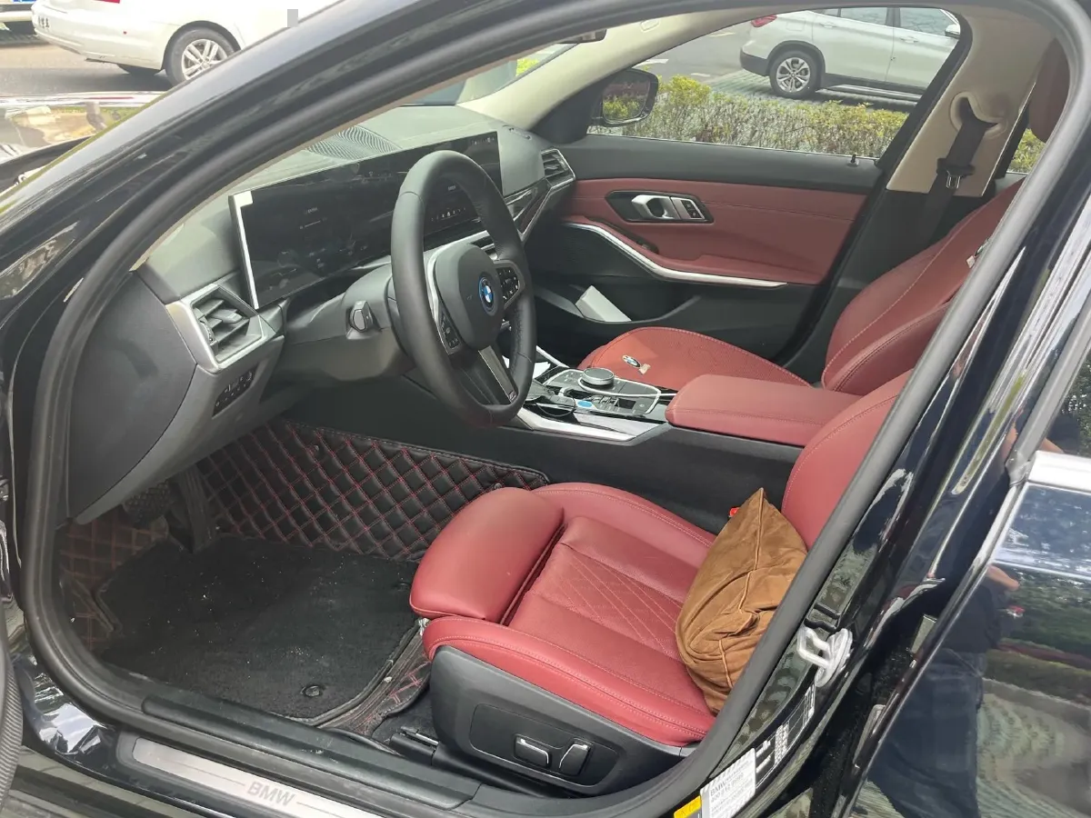 2024 BMW i3 BEV 70KWH,autocango,china used car exporter,china ev exporter,chinese used car exporter,chinese used ev exporter