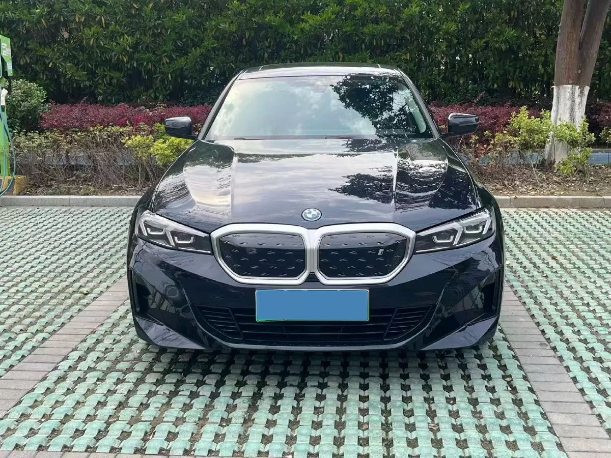 2024 BMW i3 BEV 70KWH,autocango,china used car exporter,china ev exporter,chinese used car exporter,chinese used ev exporter