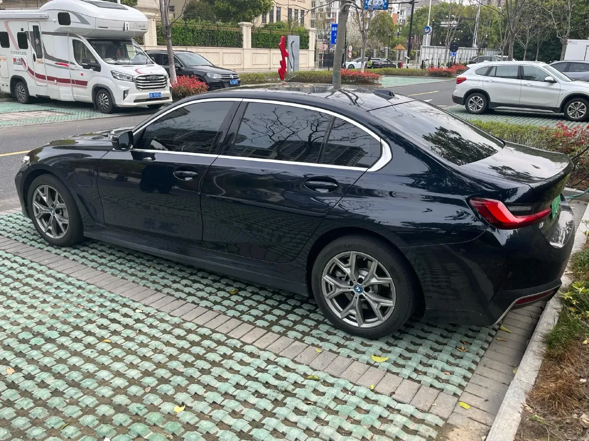 2024 BMW i3 BEV 70KWH,autocango,china used car exporter,china ev exporter,chinese used car exporter,chinese used ev exporter