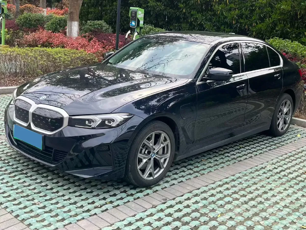 2024 BMW i3 BEV 70KWH,autocango,china used car exporter,china ev exporter,chinese used car exporter,chinese used ev exporter