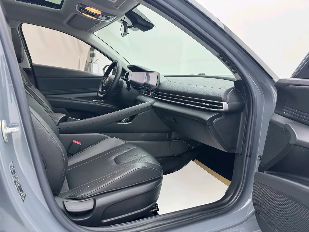 2021 Hyundai Elantra 1.5L 115HP L4 CVT,autocango,china used car exporter,china ev exporter,chinese used car exporter,chinese used ev exporter