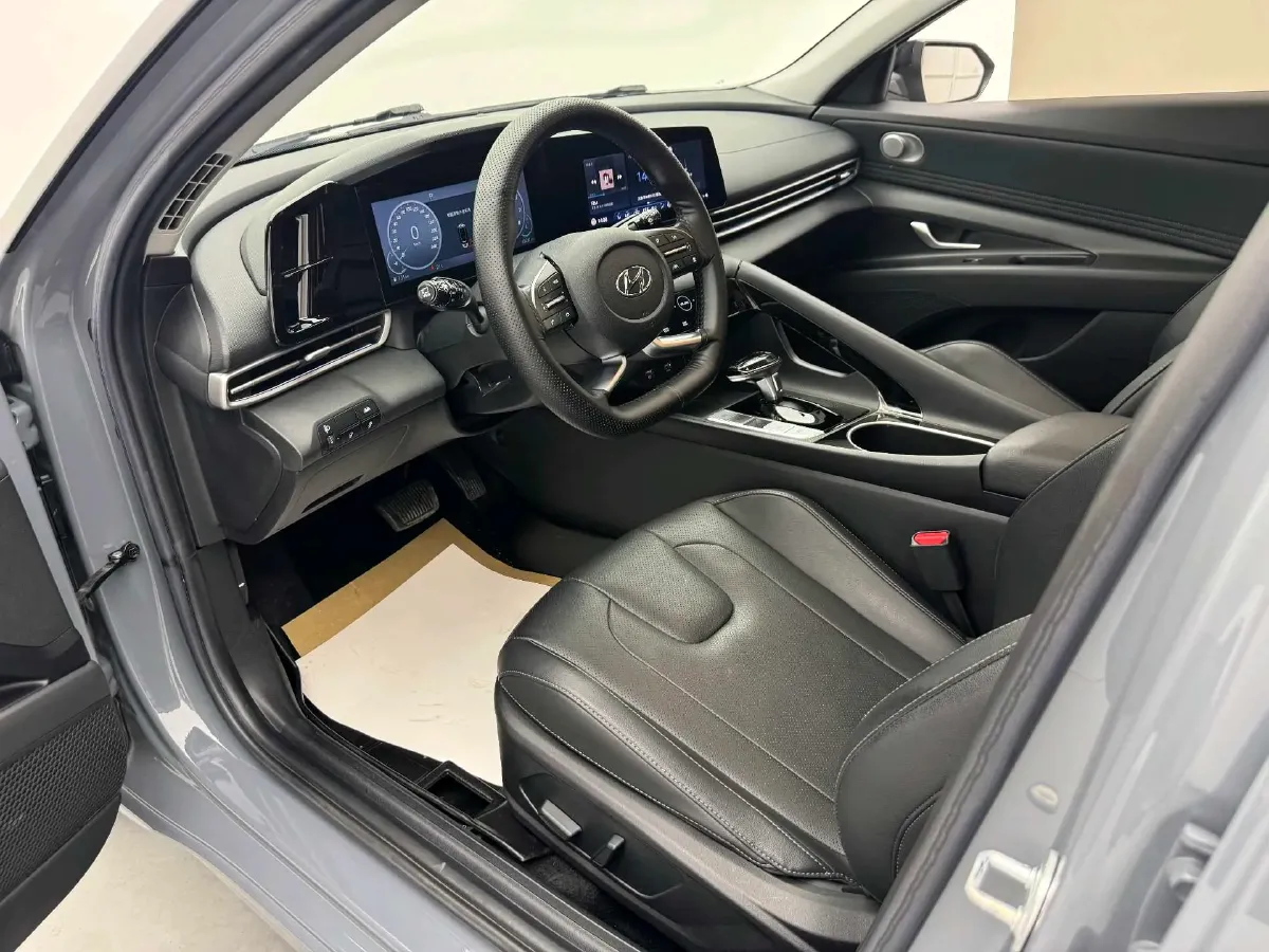 2021 Hyundai Elantra 1.5L 115HP L4 CVT,autocango,china used car exporter,china ev exporter,chinese used car exporter,chinese used ev exporter