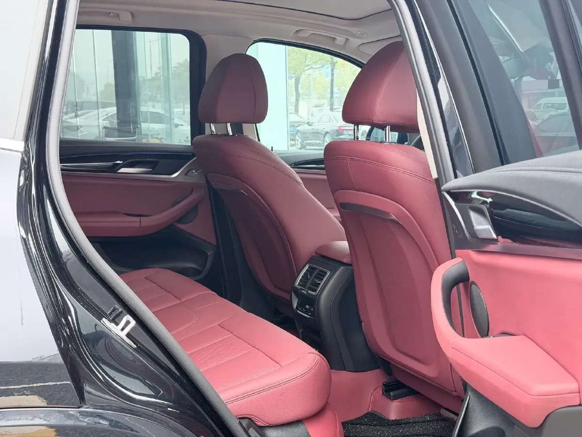 2023 BMW X3 2.0T 184HP L4 8AT,autocango,china used car exporter,china ev exporter,chinese used car exporter,chinese used ev exporter