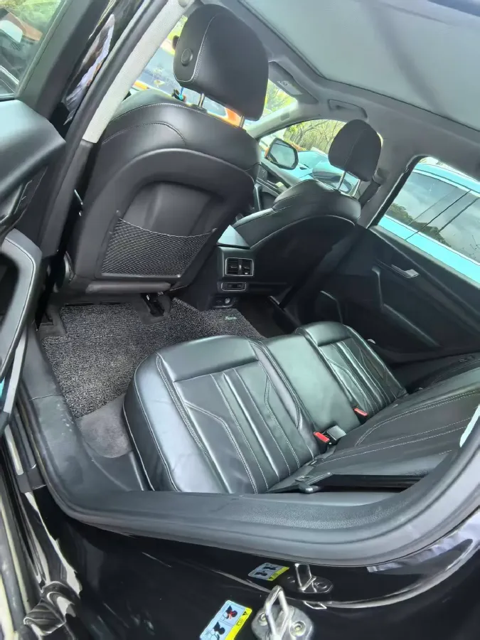 2021 Audi Q5L 2.0T 252HP L4 7DCT,autocango,china used car exporter,china ev exporter,chinese used car exporter,chinese used ev exporter