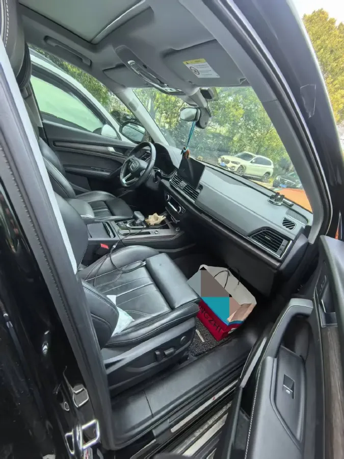 2021 Audi Q5L 2.0T 252HP L4 7DCT,autocango,china used car exporter,china ev exporter,chinese used car exporter,chinese used ev exporter