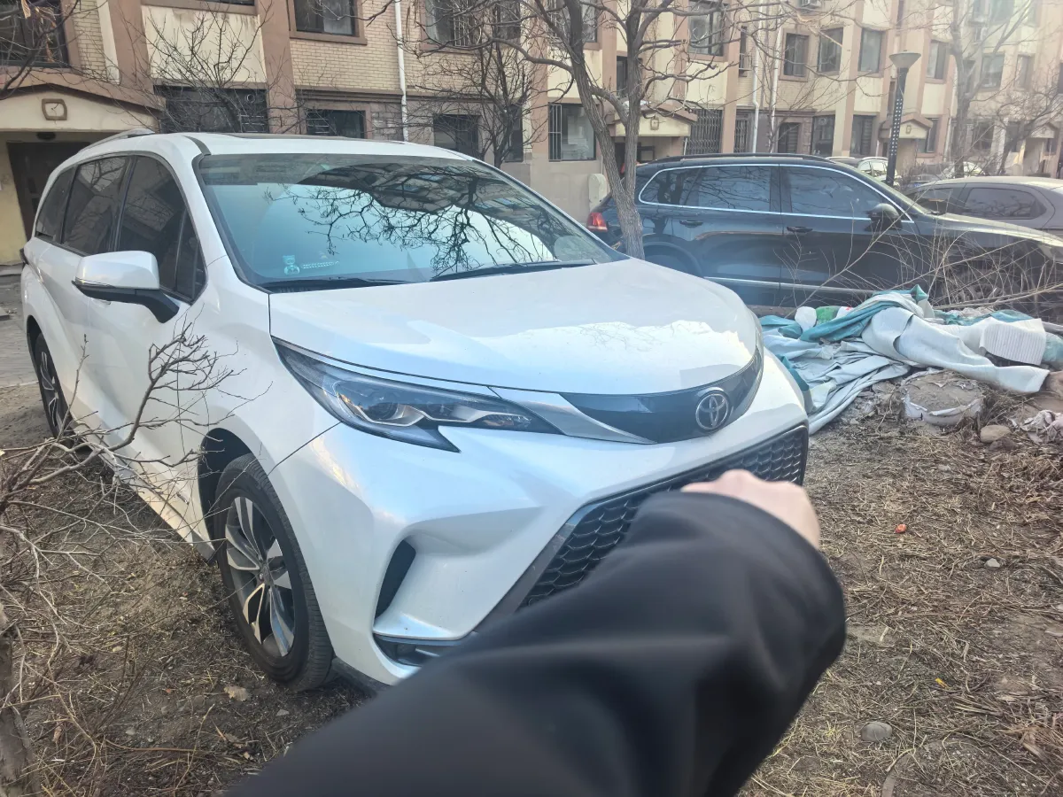 2024 Toyota Granvia 2.5L 189HP L4 E-CVT Hybrid,autocango,china used car exporter,china ev exporter,chinese used car exporter,chinese used ev exporter