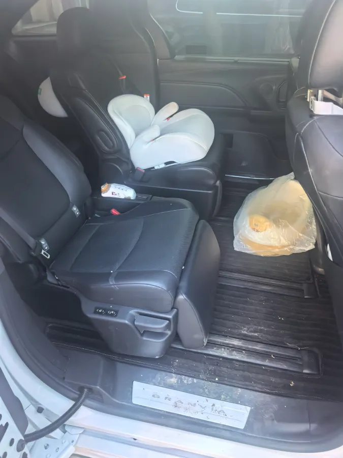 2024 Toyota Granvia 2.5L 189HP L4 E-CVT Hybrid,autocango,china used car exporter,china ev exporter,chinese used car exporter,chinese used ev exporter