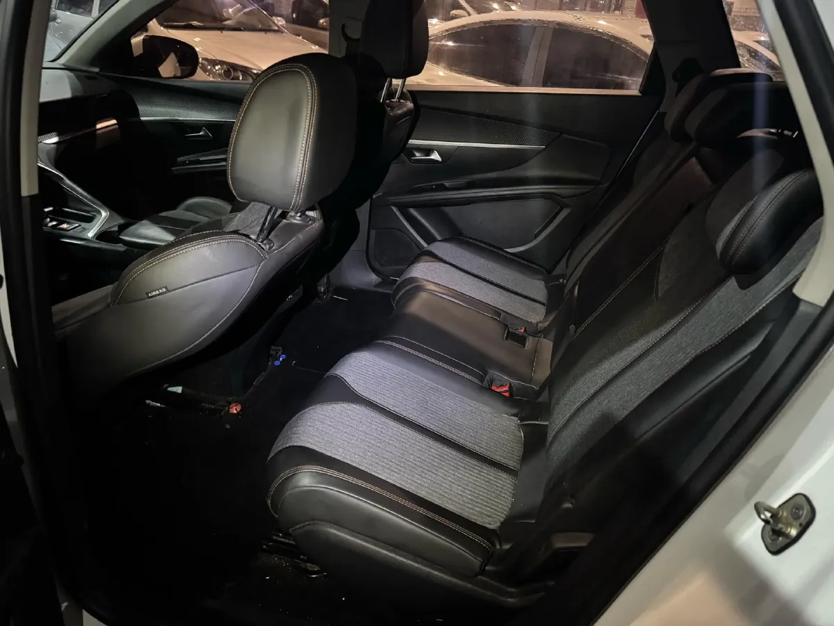 2017 Peugeot 5008 1.6T 167HP L4 6AT,autocango,china used car exporter,china ev exporter,chinese used car exporter,chinese used ev exporter