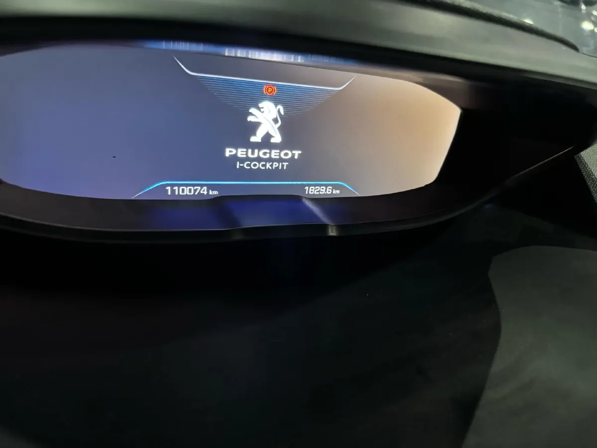 2017 Peugeot 5008 1.6T 167HP L4 6AT,autocango,china used car exporter,china ev exporter,chinese used car exporter,chinese used ev exporter