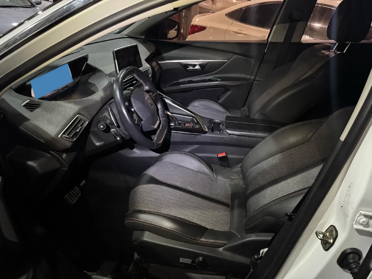 2017 Peugeot 5008 1.6T 167HP L4 6AT,autocango,china used car exporter,china ev exporter,chinese used car exporter,chinese used ev exporter