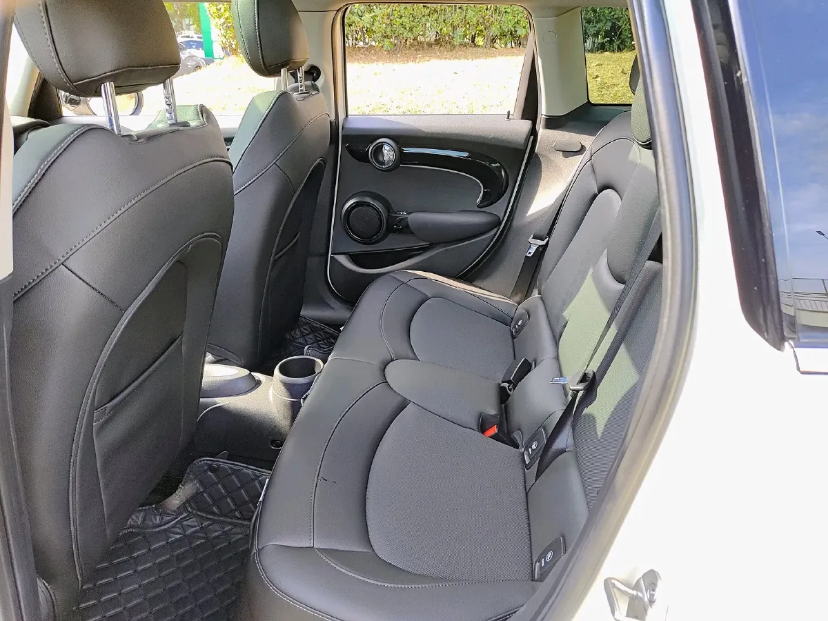 2022 MINI MINI 1.5T 136HP L3 7DCT,autocango,china used car exporter,china ev exporter,chinese used car exporter,chinese used ev exporter