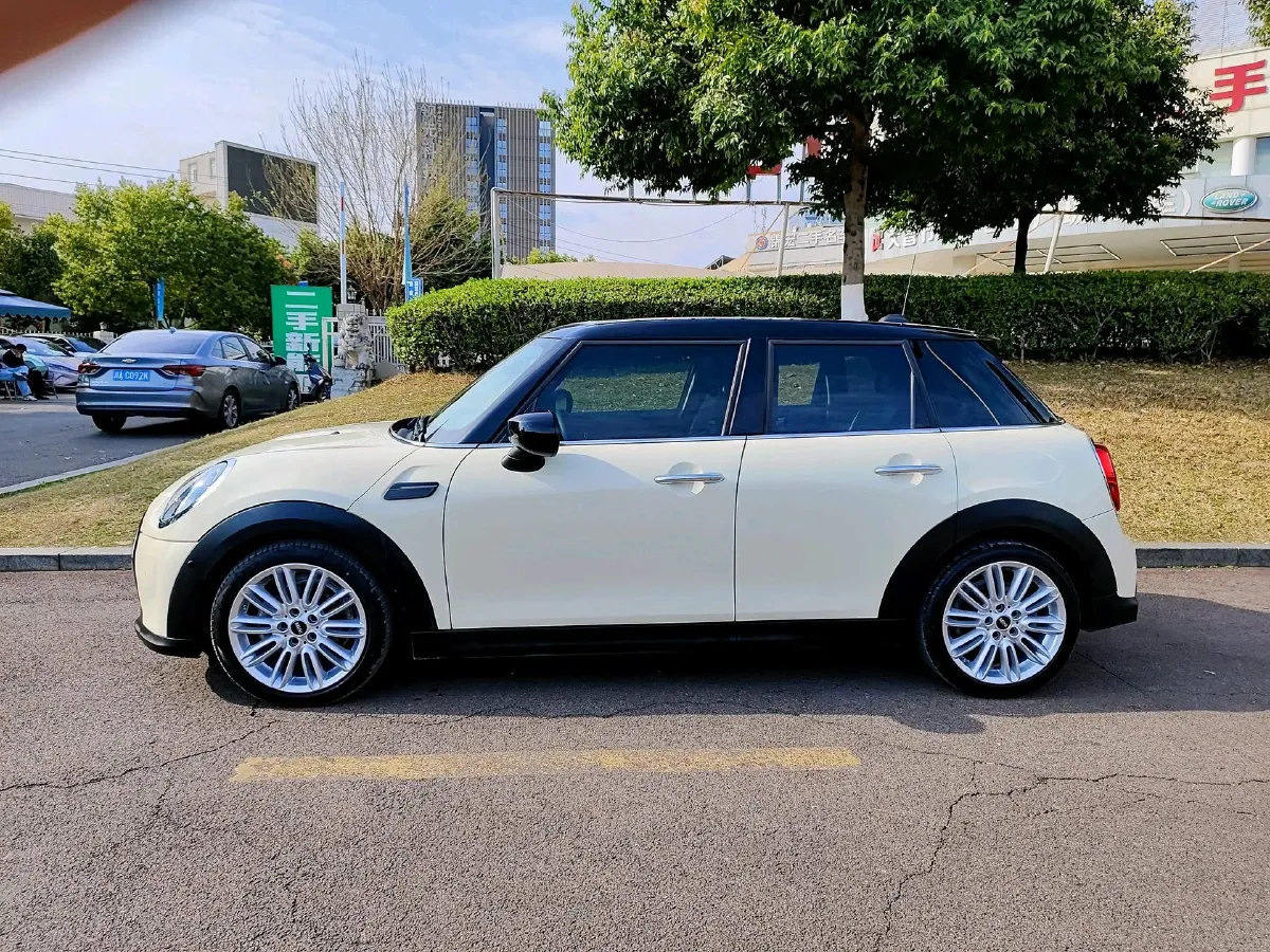 2022 MINI MINI 1.5T 136HP L3 7DCT,autocango,china used car exporter,china ev exporter,chinese used car exporter,chinese used ev exporter