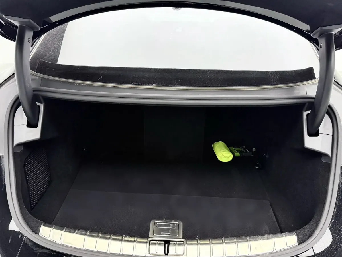 2024 Denza DenzaZ9 2.0T 207HP L4 E-CVT PHEV 38.5KWH,autocango,china used car exporter,china ev exporter,chinese used car exporter,chinese used ev exporter