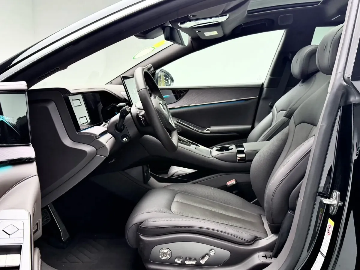 2024 Denza DenzaZ9 2.0T 207HP L4 E-CVT PHEV 38.5KWH,autocango,china used car exporter,china ev exporter,chinese used car exporter,chinese used ev exporter