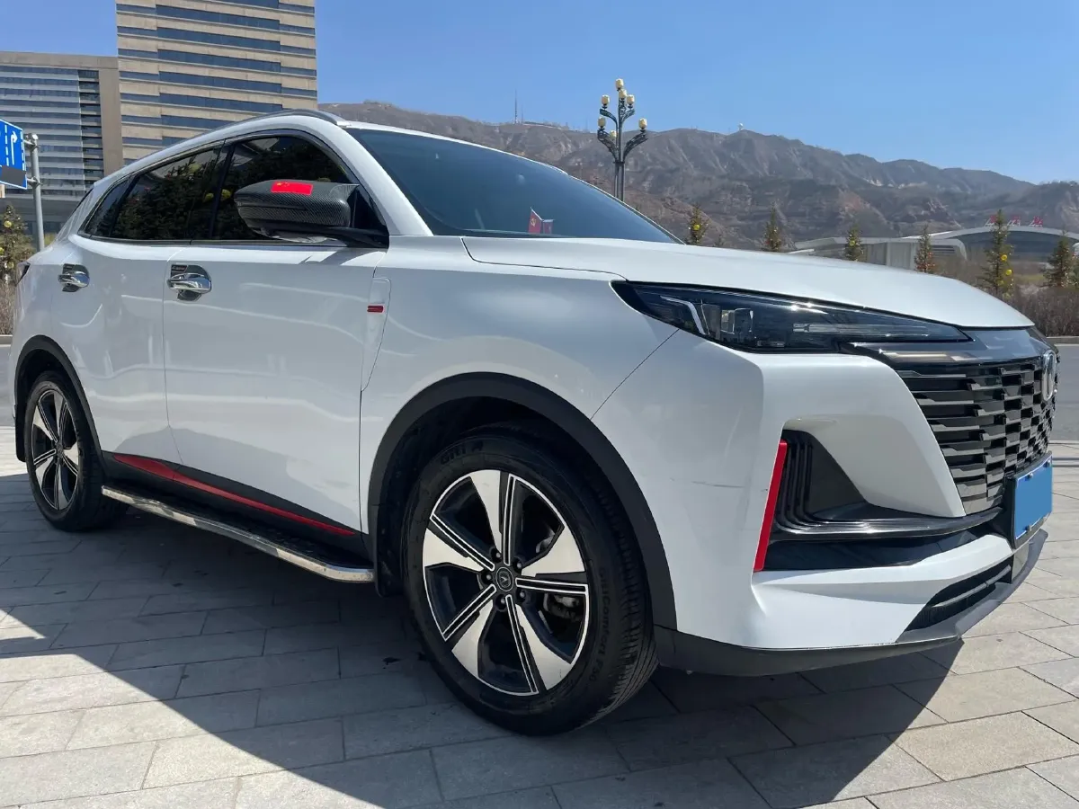 2022 ChangAn Oshan X7 Plus 1.5T 188HP L4 7DCT,autocango,china used car exporter,china ev exporter,chinese used car exporter,chinese used ev exporter