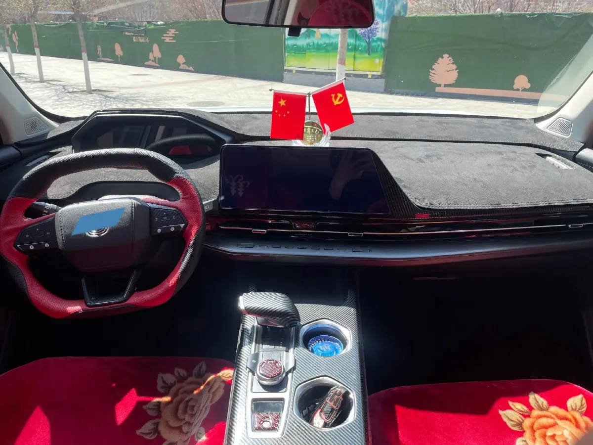 2022 ChangAn Oshan X7 Plus 1.5T 188HP L4 7DCT,autocango,china used car exporter,china ev exporter,chinese used car exporter,chinese used ev exporter