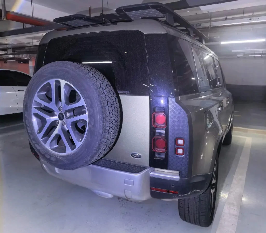 2022 Land Rover Defender 3.0T 400HP L6 8AT,autocango,china used car exporter,china ev exporter,chinese used car exporter,chinese used ev exporter