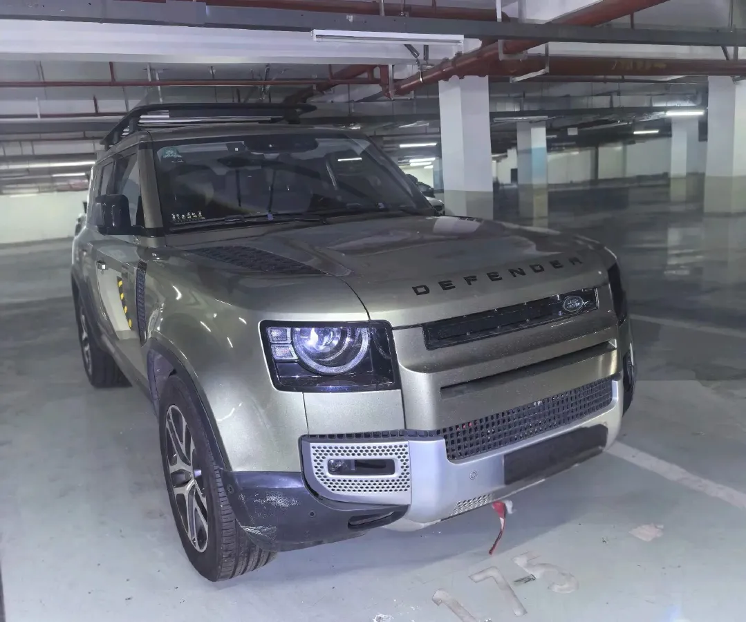 2022 Land Rover Defender 3.0T 400HP L6 8AT,autocango,china used car exporter,china ev exporter,chinese used car exporter,chinese used ev exporter