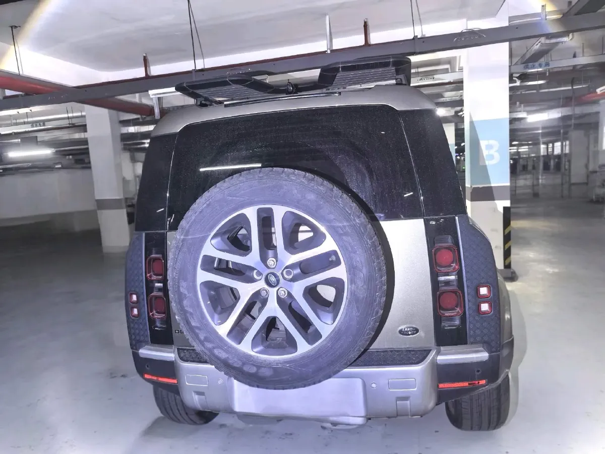 2022 Land Rover Defender 3.0T 400HP L6 8AT,autocango,china used car exporter,china ev exporter,chinese used car exporter,chinese used ev exporter