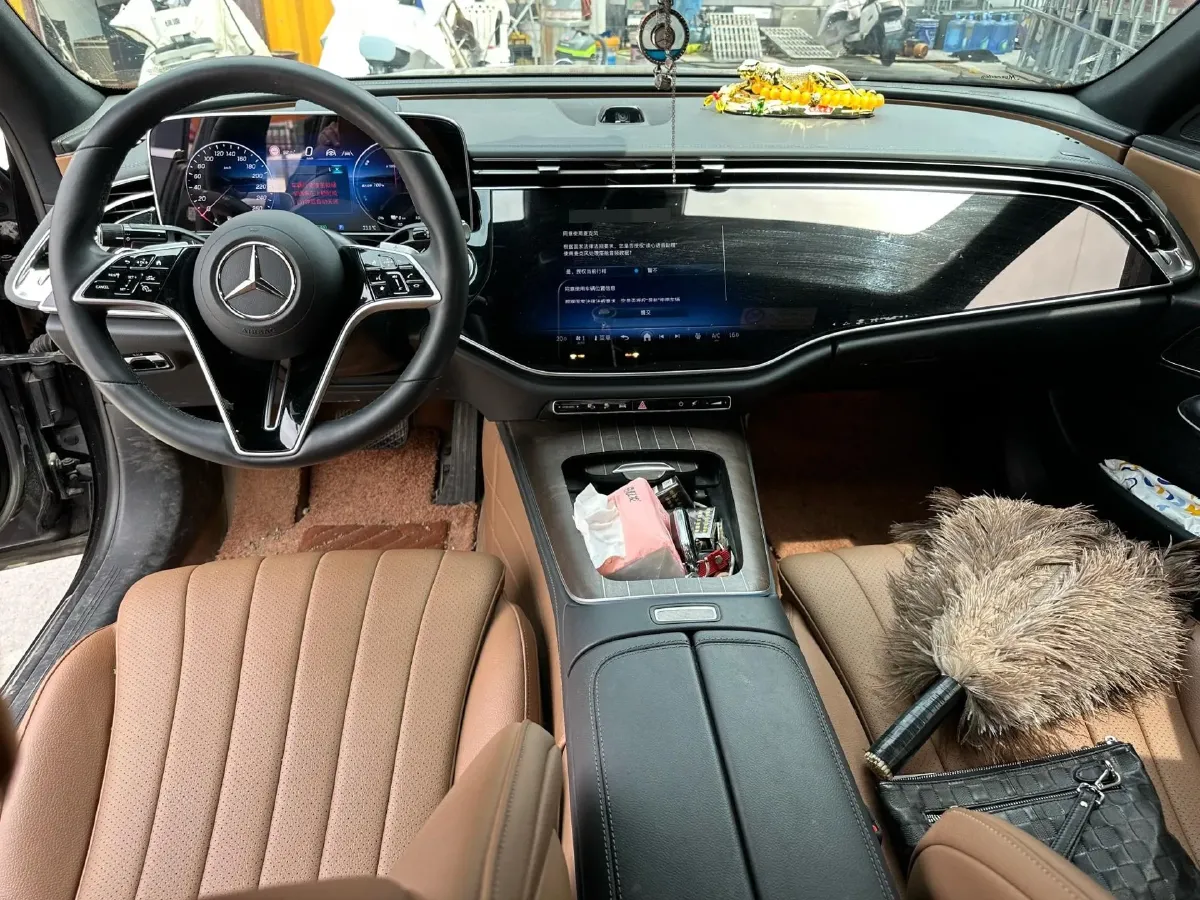 2024 Mercedes-Benz E Class 2.0T 204HP L4 9AT PHEV 25.4KWH,autocango,china used car exporter,china ev exporter,chinese used car exporter,chinese used ev exporter