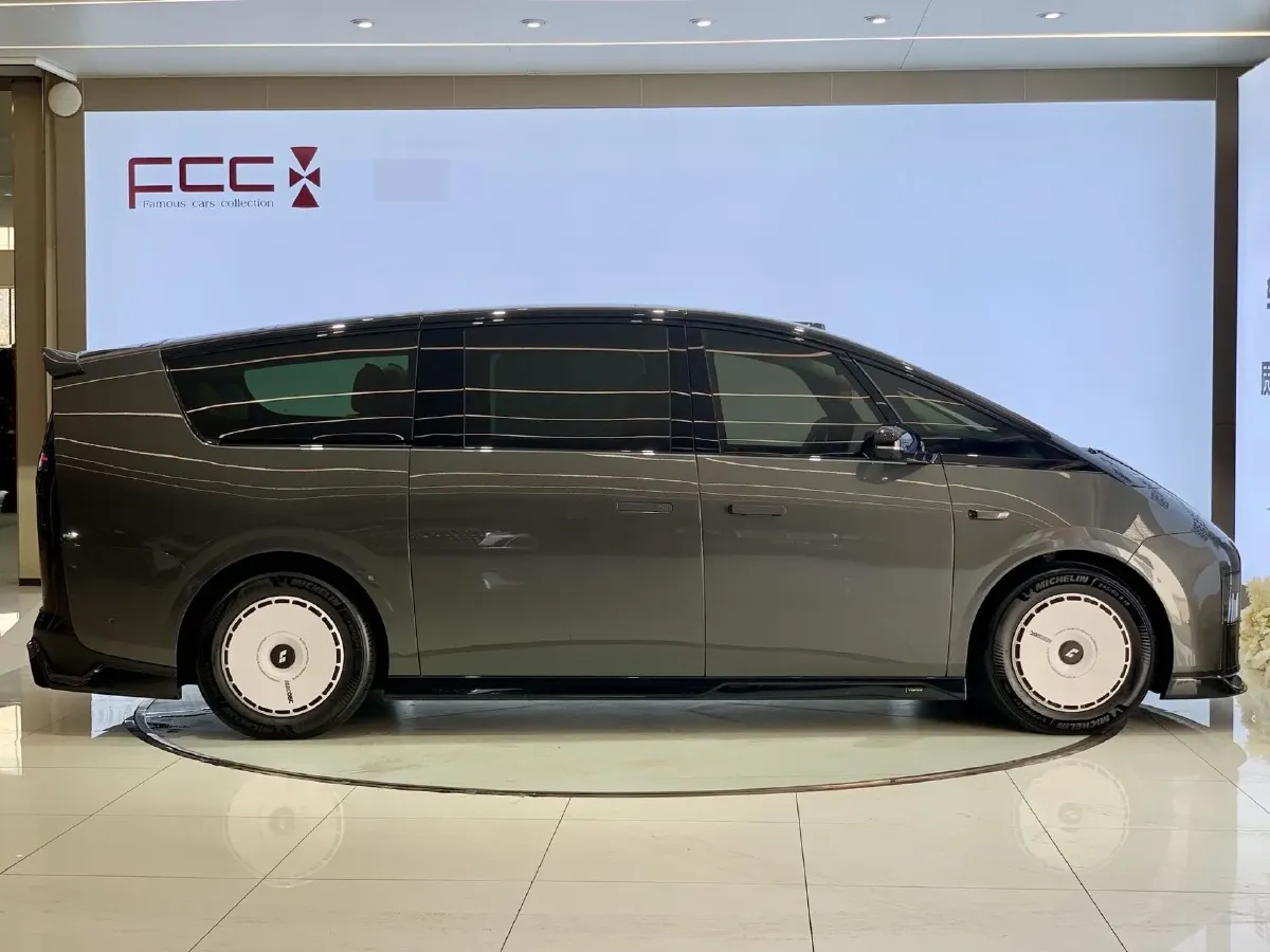 2025 Li MEGA BEV,autocango,china used car exporter,china ev exporter,chinese used car exporter,chinese used ev exporter