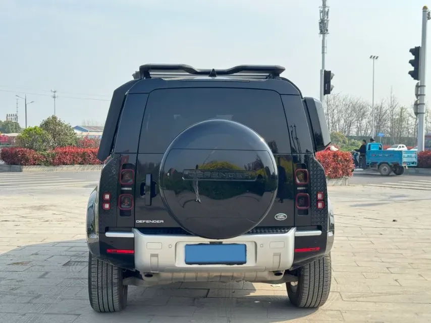 2024 Land Rover Defender 3.0T 400HP L6 8AT,autocango,china used car exporter,china ev exporter,chinese used car exporter,chinese used ev exporter