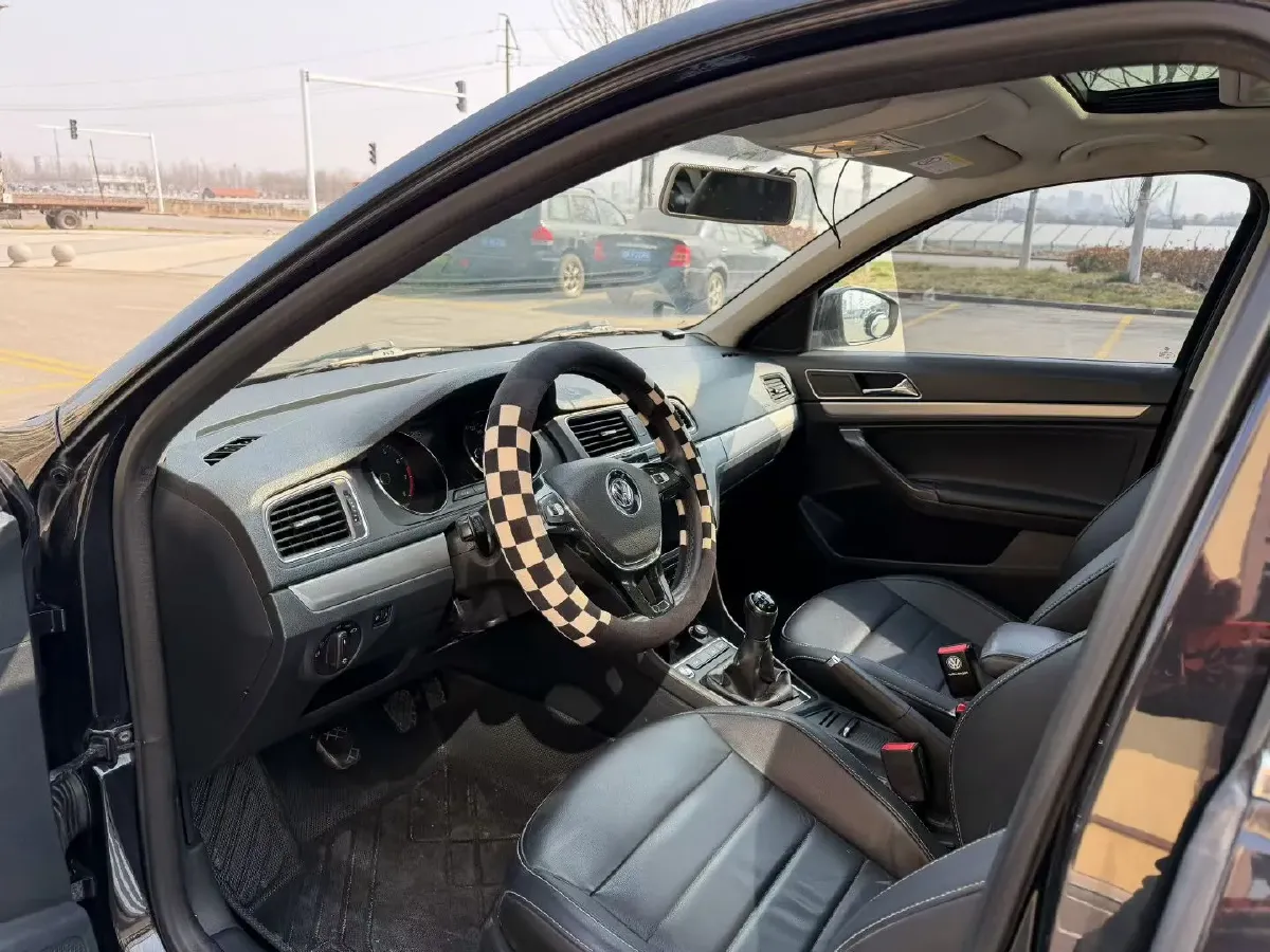 2017 Zotye Damy X7 1.8T 177HP L4 5MT,autocango,china used car exporter,china ev exporter,chinese used car exporter,chinese used ev exporter