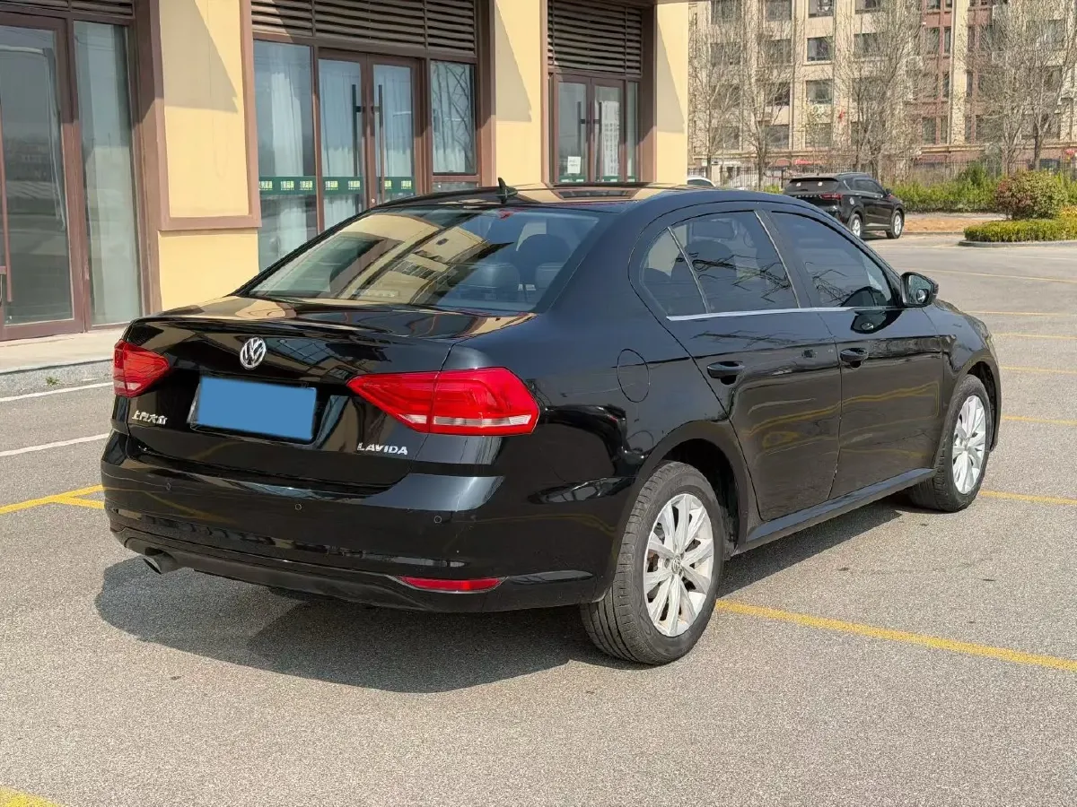 2017 Zotye Damy X7 1.8T 177HP L4 5MT,autocango,china used car exporter,china ev exporter,chinese used car exporter,chinese used ev exporter