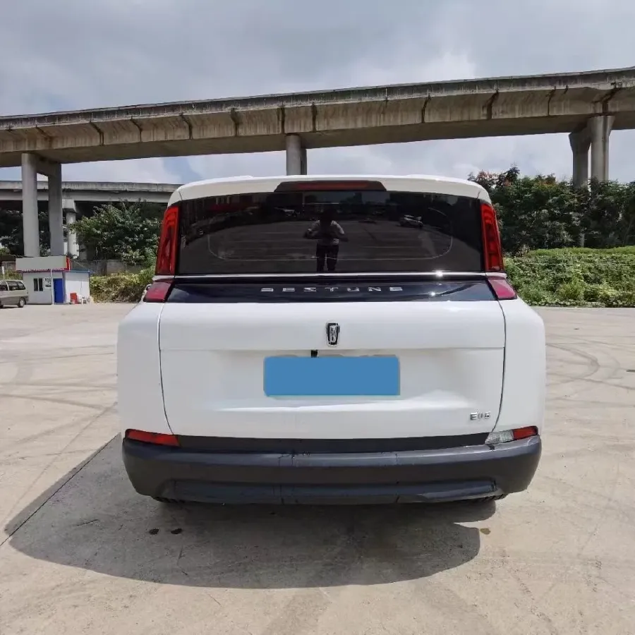 2022 JMC YuHu 7 2.0T 141HP L4 8AT,autocango,china used car exporter,china ev exporter,chinese used car exporter,chinese used ev exporter