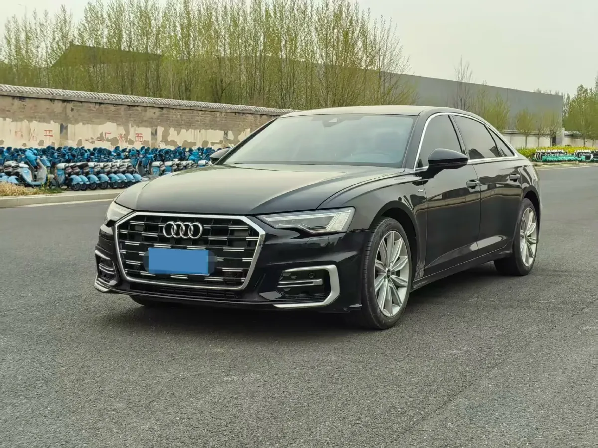 2023 Audi A6L 2.0T 245HP L4 7DCT,autocango,china used car exporter,china ev exporter,chinese used car exporter,chinese used ev exporter