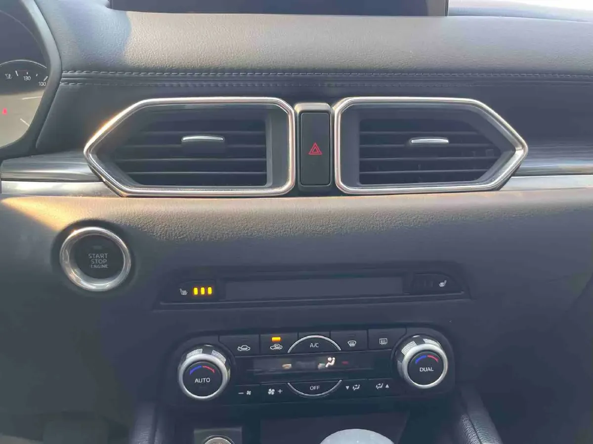 2022 MAXUS XinTu V90 2.0T 150HP L4 6AT,autocango,china used car exporter,china ev exporter,chinese used car exporter,chinese used ev exporter