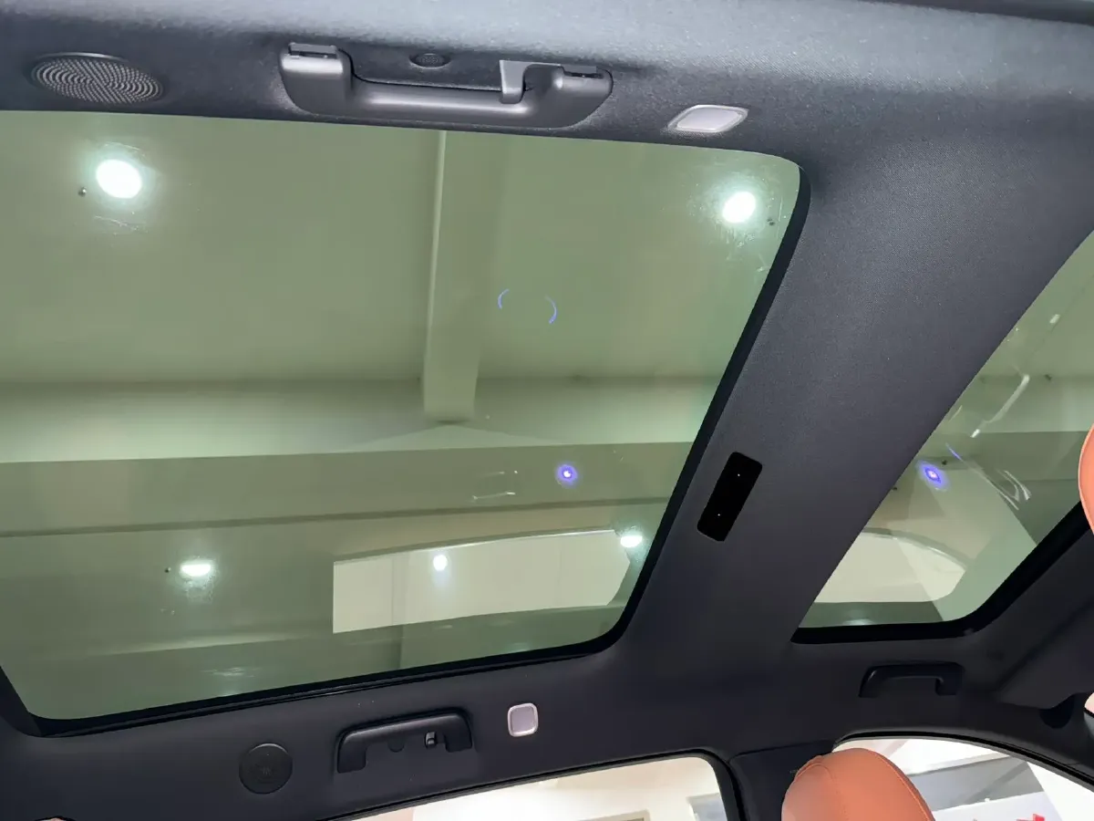 2023 Li L7 Range Extended 154HP REEV 40.9KWH,autocango,china used car exporter,china ev exporter,chinese used car exporter,chinese used ev exporter