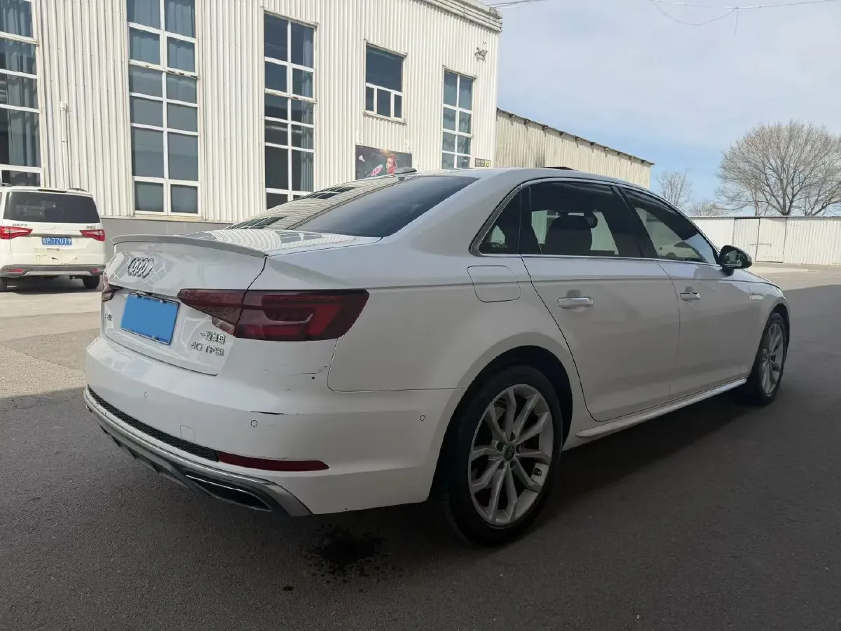 2019 Audi A4L 2.0T 190HP L4 7DCT,autocango,china used car exporter,china ev exporter,chinese used car exporter,chinese used ev exporter