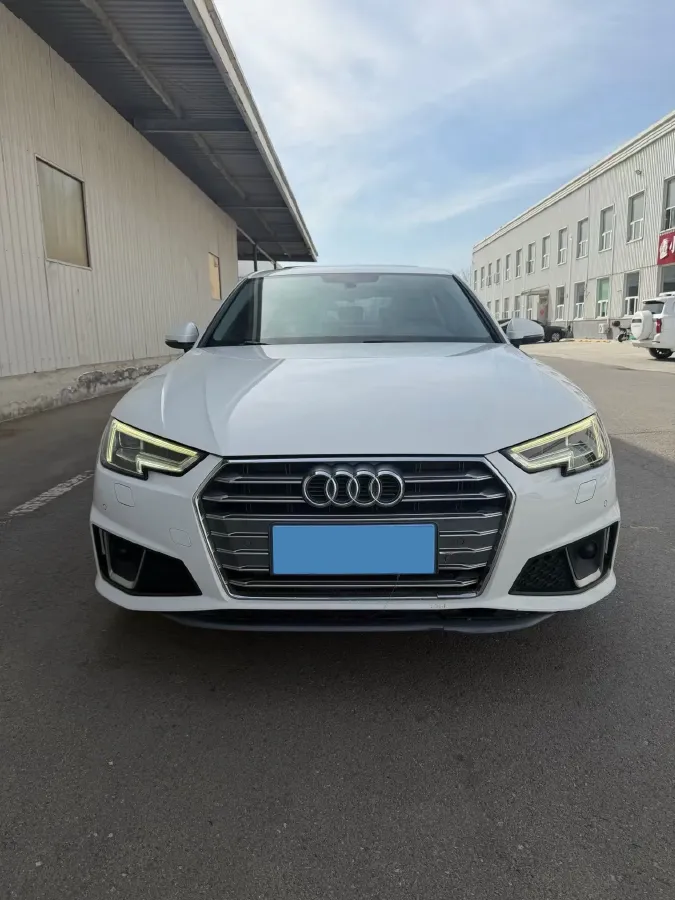 2019 Audi A4L 2.0T 190HP L4 7DCT,autocango,china used car exporter,china ev exporter,chinese used car exporter,chinese used ev exporter