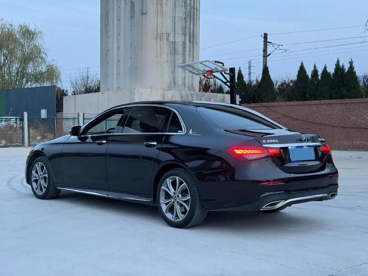 2022 Mercedes-Benz E Class 2.0T 258HP L4 9AT,autocango,china used car exporter,china ev exporter,chinese used car exporter,chinese used ev exporter