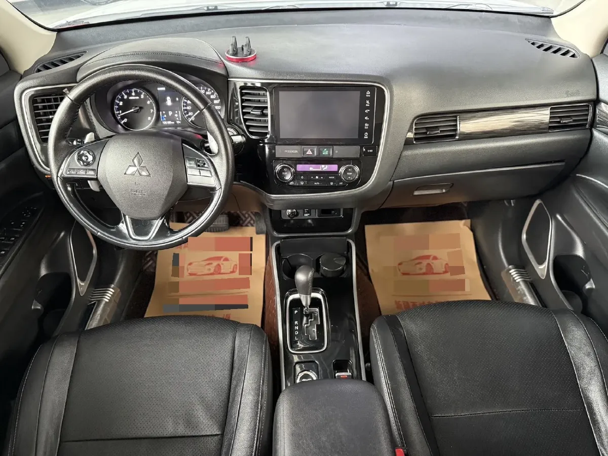 2018 Mitsubishi Outlander 2.4L 192HP L4 CVT,autocango,china used car exporter,china ev exporter,chinese used car exporter,chinese used ev exporter