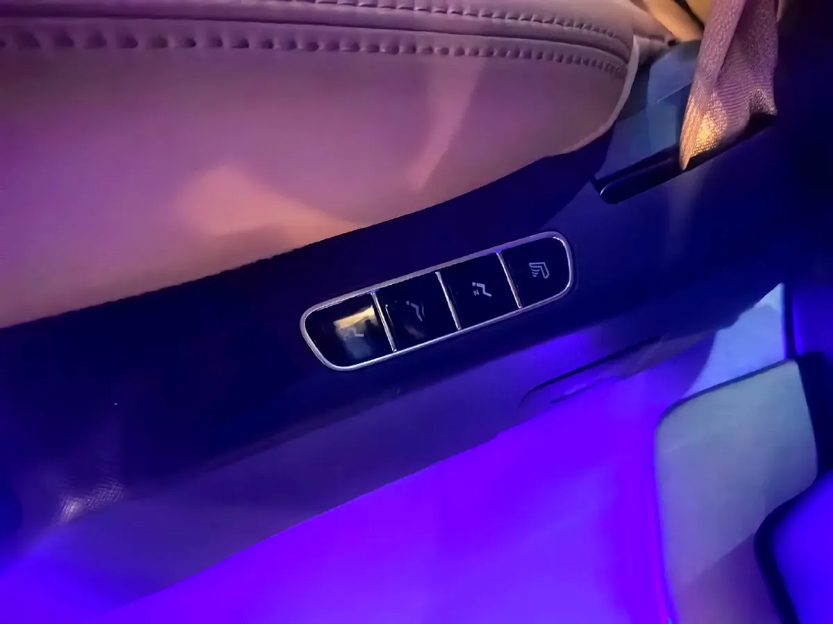 2024 GAC Trumpchi E8 2.0L 140HP L4 2DHT PHEV 25.57KWH,autocango,china used car exporter,china ev exporter,chinese used car exporter,chinese used ev exporter