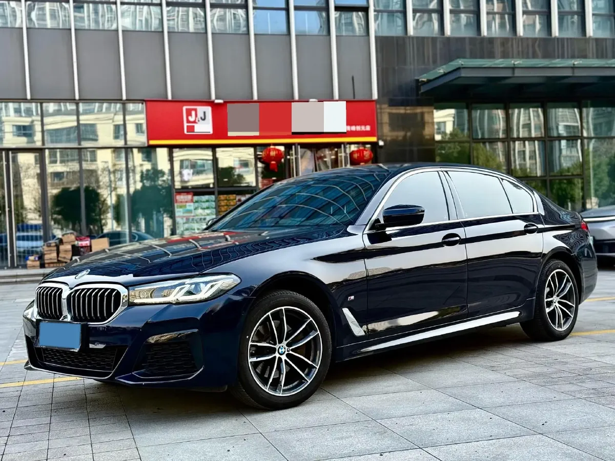 2022 BMW 5 Series 2.0T 184HP L4 8AT,autocango,china used car exporter,china ev exporter,chinese used car exporter,chinese used ev exporter