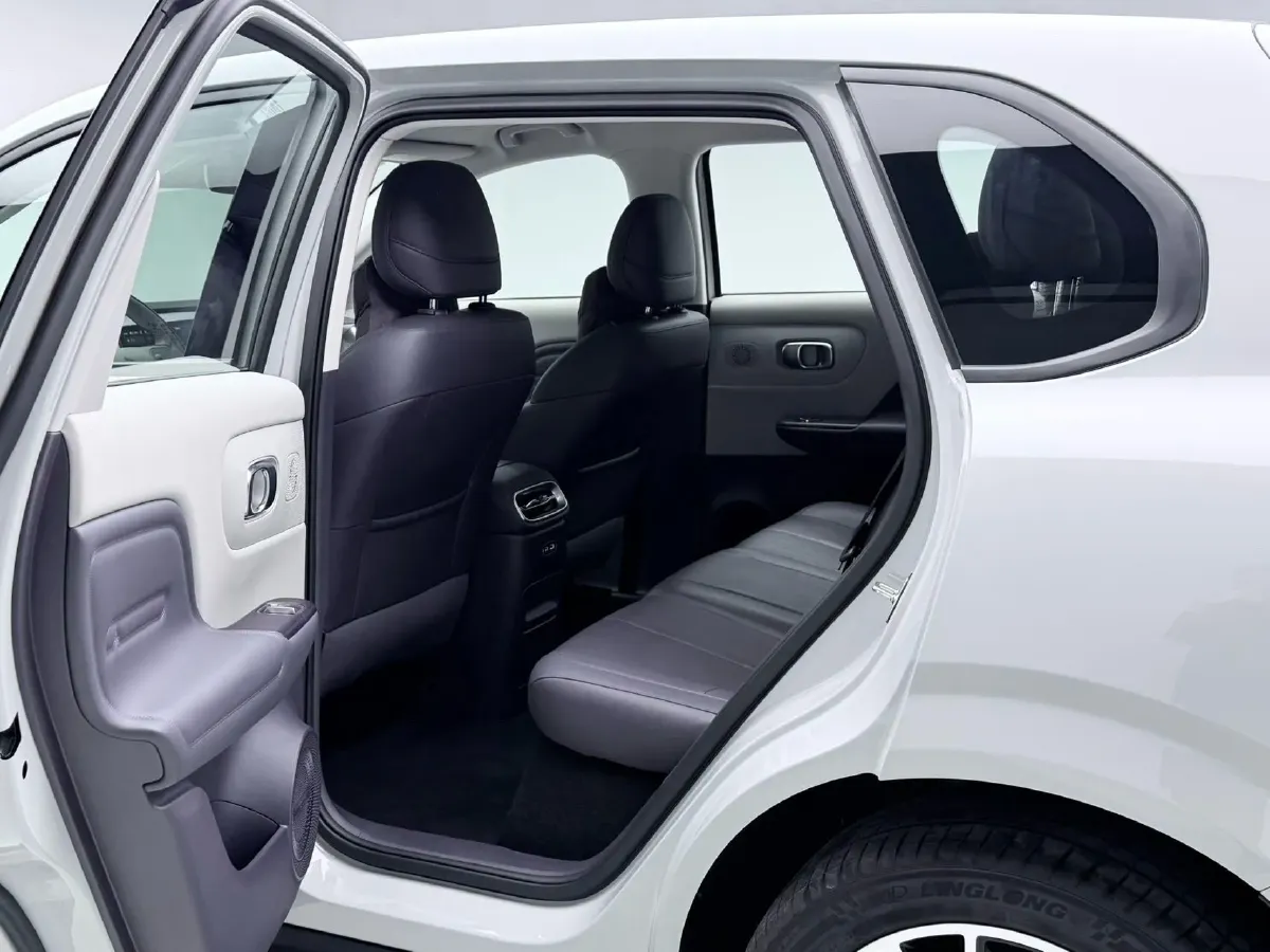 2025 Leapmotor B10 BEV 67.1KWH,autocango,china used car exporter,china ev exporter,chinese used car exporter,chinese used ev exporter