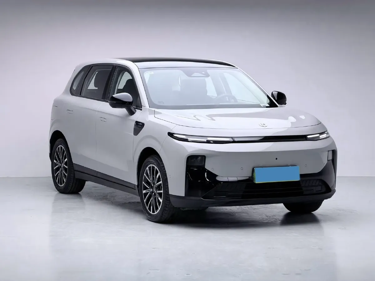 2025 Leapmotor B10 BEV 67.1KWH,autocango,china used car exporter,china ev exporter,chinese used car exporter,chinese used ev exporter