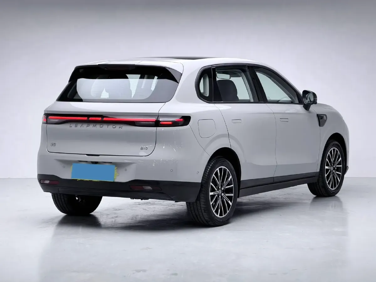 2025 Leapmotor B10 BEV 67.1KWH,autocango,china used car exporter,china ev exporter,chinese used car exporter,chinese used ev exporter
